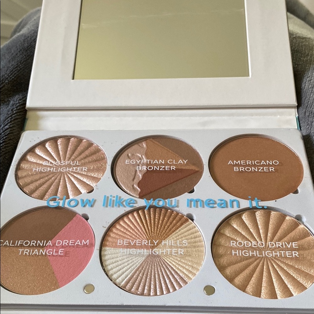 OFRA On the Glow Highlighting and Bronzing palette NIB